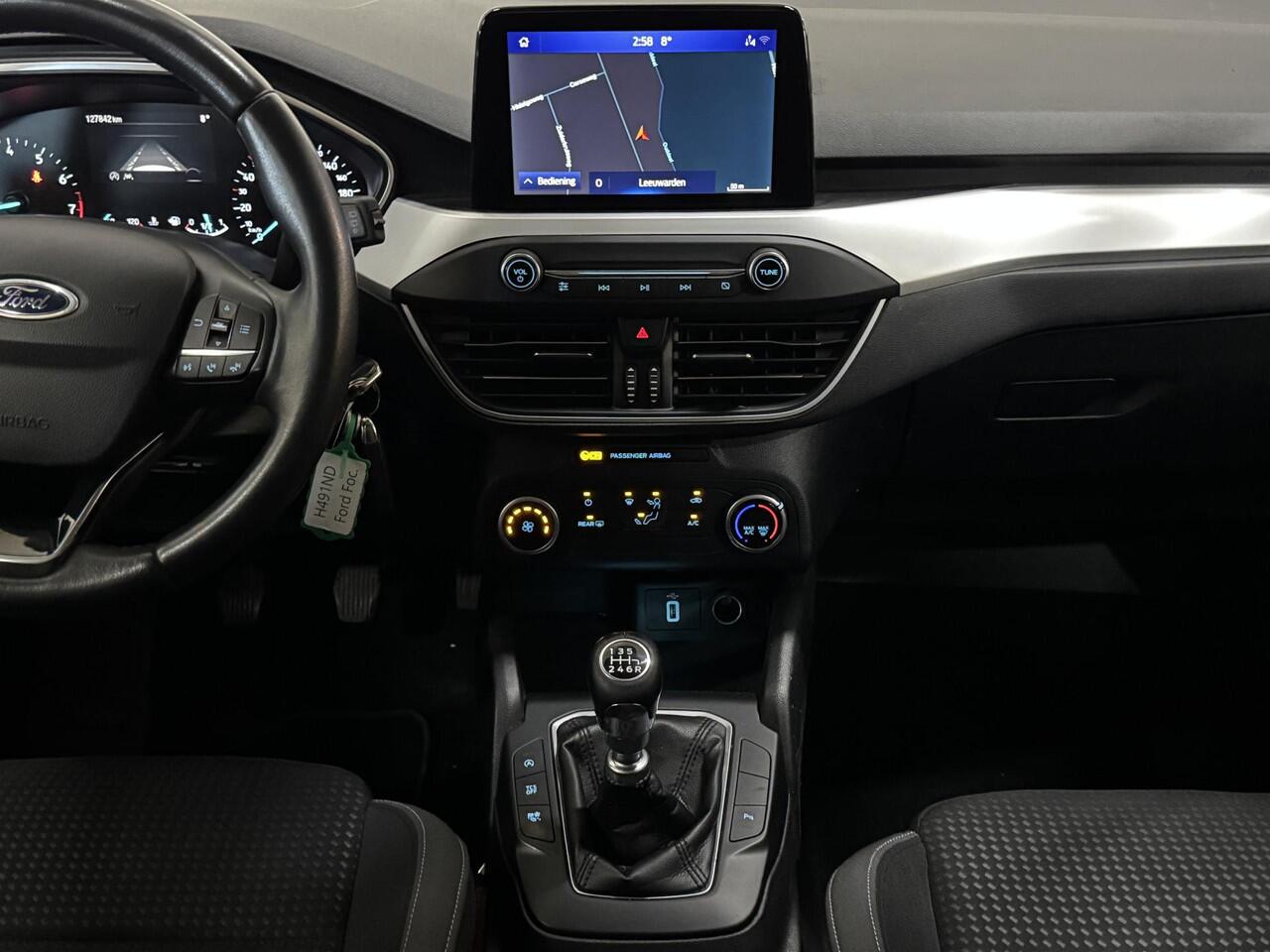 Ford FOCUS Wagon 1.0 EcoBoost Edition Business LED NAVI PDC TREKHAAK LMV