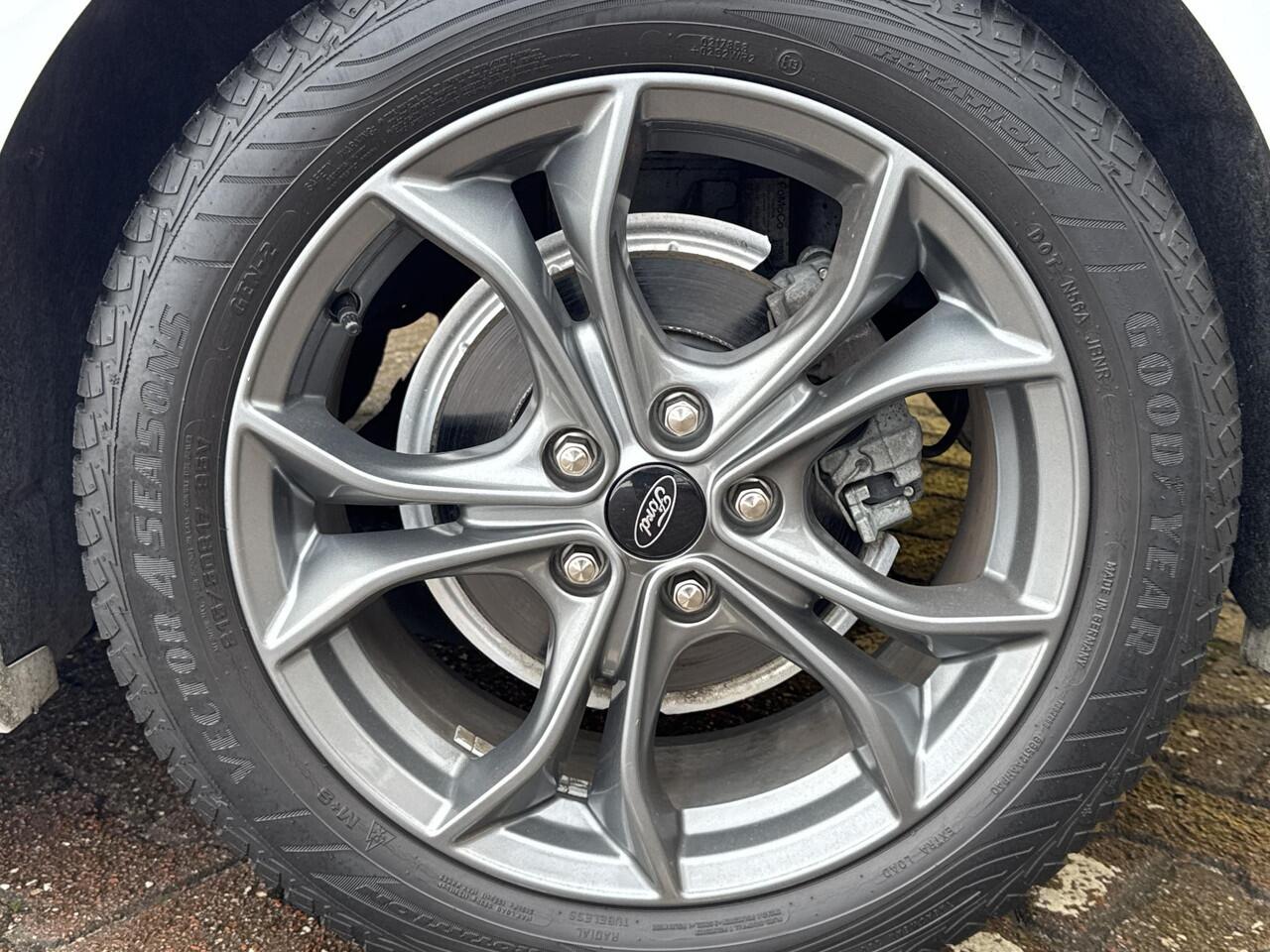 Ford FOCUS 1.5 EcoBoost ST Line Business Prijs Incl 12 maanden BOVAG garantie