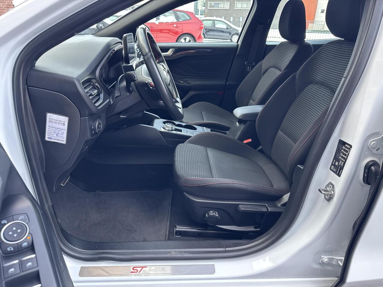 Ford FOCUS 1.5 EcoBoost ST Line Business Prijs Incl 12 maanden BOVAG garantie