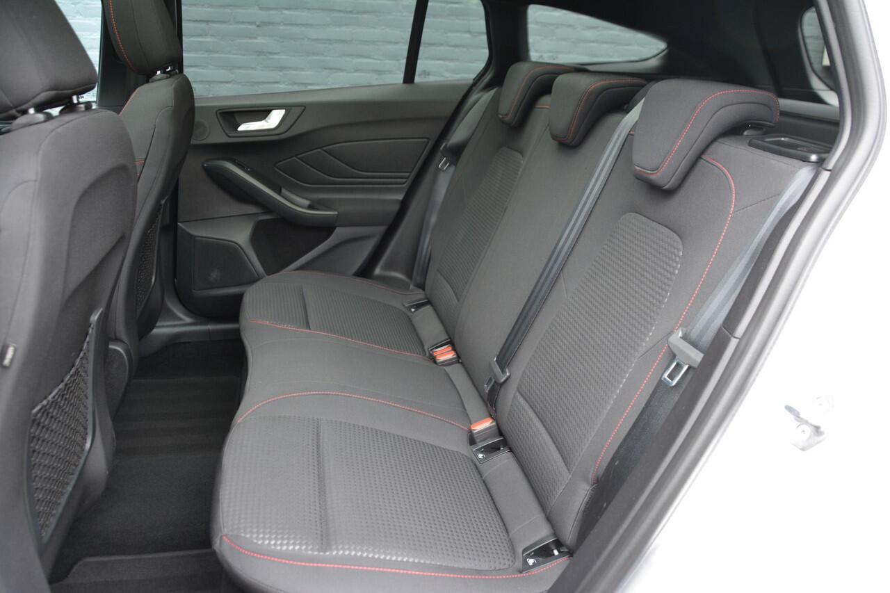 Ford FOCUS Wagon 1.0 EcoBoost ST-Line X Business Automaat