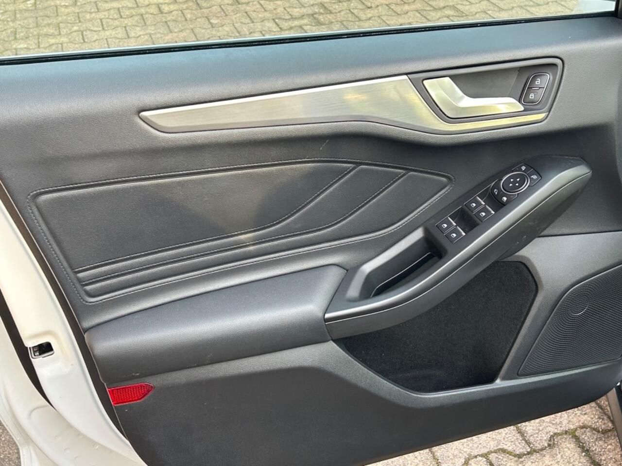 Ford FOCUS FORD FOCUS WAGON 1.5 150 PK TITANIUM BNS