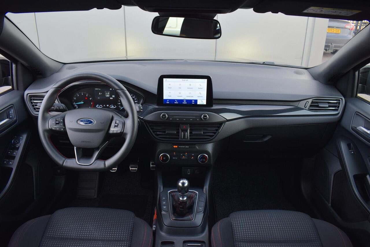 Ford FOCUS Wagon 1.5 EcoBoost ST Line Business | Apple CarPlay | Airco | Sportstoelen | Cruise