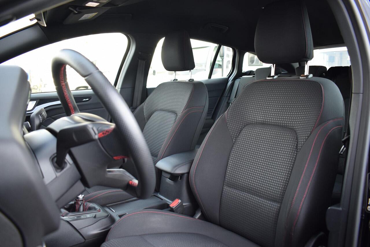 Ford FOCUS Wagon 1.5 EcoBoost ST Line Business | Apple CarPlay | Airco | Sportstoelen | Cruise