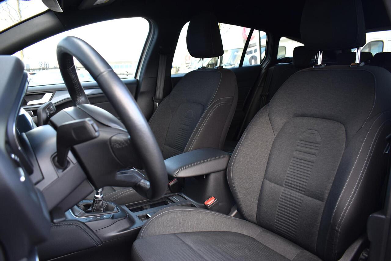 Ford FOCUS Wagon 1.0 EcoBoost Active Business | Stuur- en Stoelverw. | Apple CarPlay | ACC | B&O