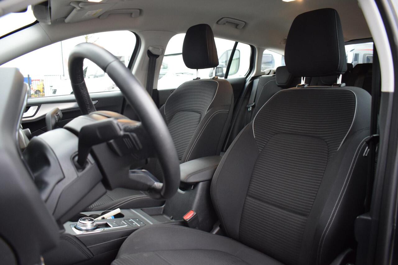 Ford FOCUS Wagon 1.5 EcoBlue Titanium Business | Automaat | Trekhaak | Apple CarPlay | Climate