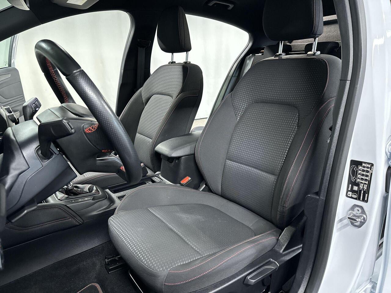 Ford FOCUS 1.0 EcoBoost Hybrid ST Line X Business 155PK | Navi | Led | Winter pakket