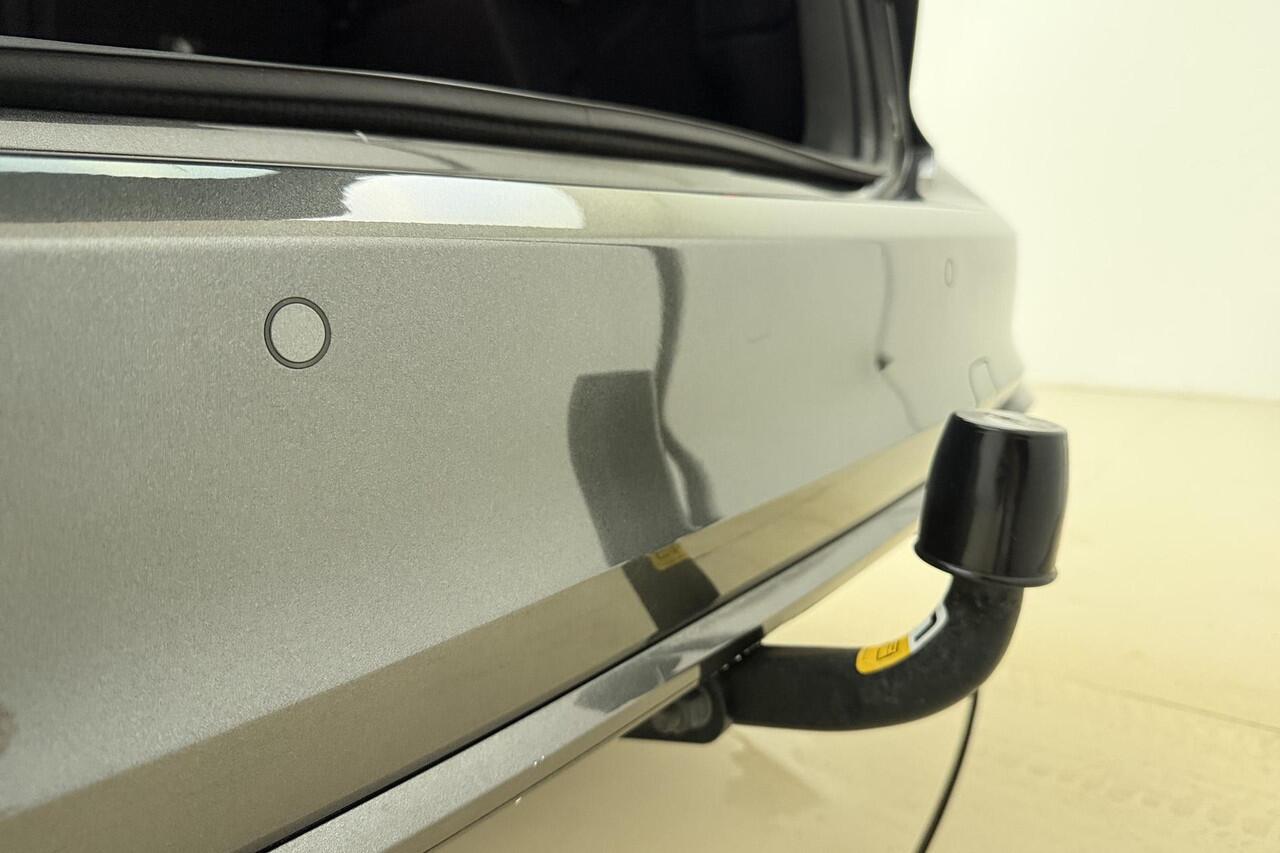 Ford FOCUS Wagon 1.0 EcoBoost Hybrid ST Line Business | 125PK | Trekhaak | Winterpack | Head Up Display | Climate Control | LED Verlichting | Camera | Navigatie | Parkeersensoren voor & achter