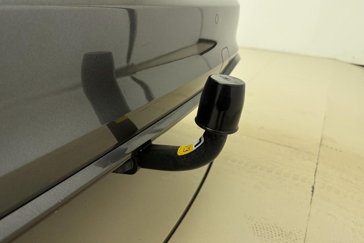 Ford FOCUS Wagon 1.0 EcoBoost Hybrid ST Line Business | 125PK | Trekhaak | Winterpack | Head Up Display | Climate Control | LED Verlichting | Camera | Navigatie | Parkeersensoren voor & achter