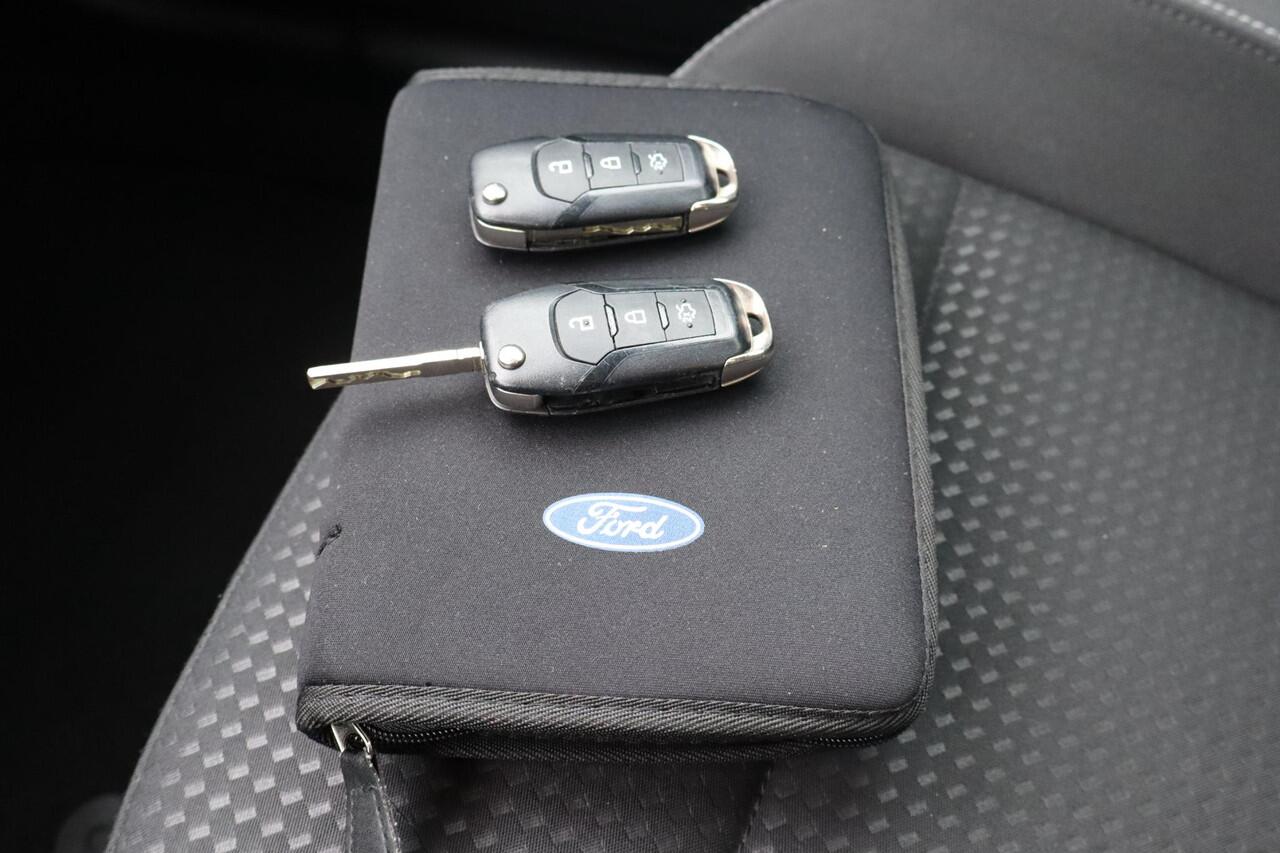 Ford FOCUS Wagon 1.0 EcoBoost Hybrid Trend Edition Business Navigatie, Camera, Cruise control, Apple Carplay, Lane Control