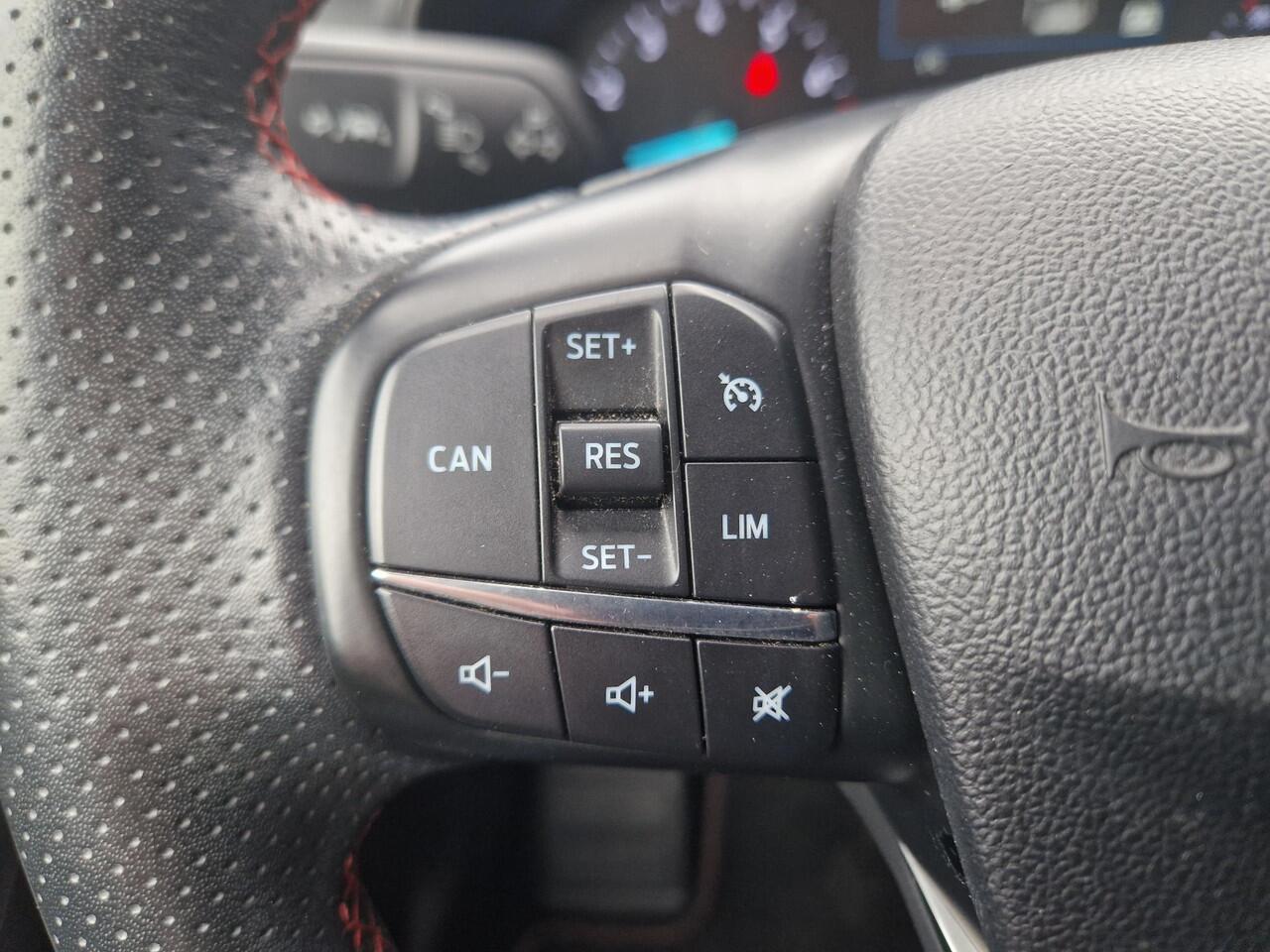 Ford FOCUS Wagon 1.0 EcoBoost ST Line Business | Trekhaak | LED verlichting voor en achter incl. LED dagrijverl.| Winterpack | Technology Pack Family Pack | Comfortpack | Privacy Glass