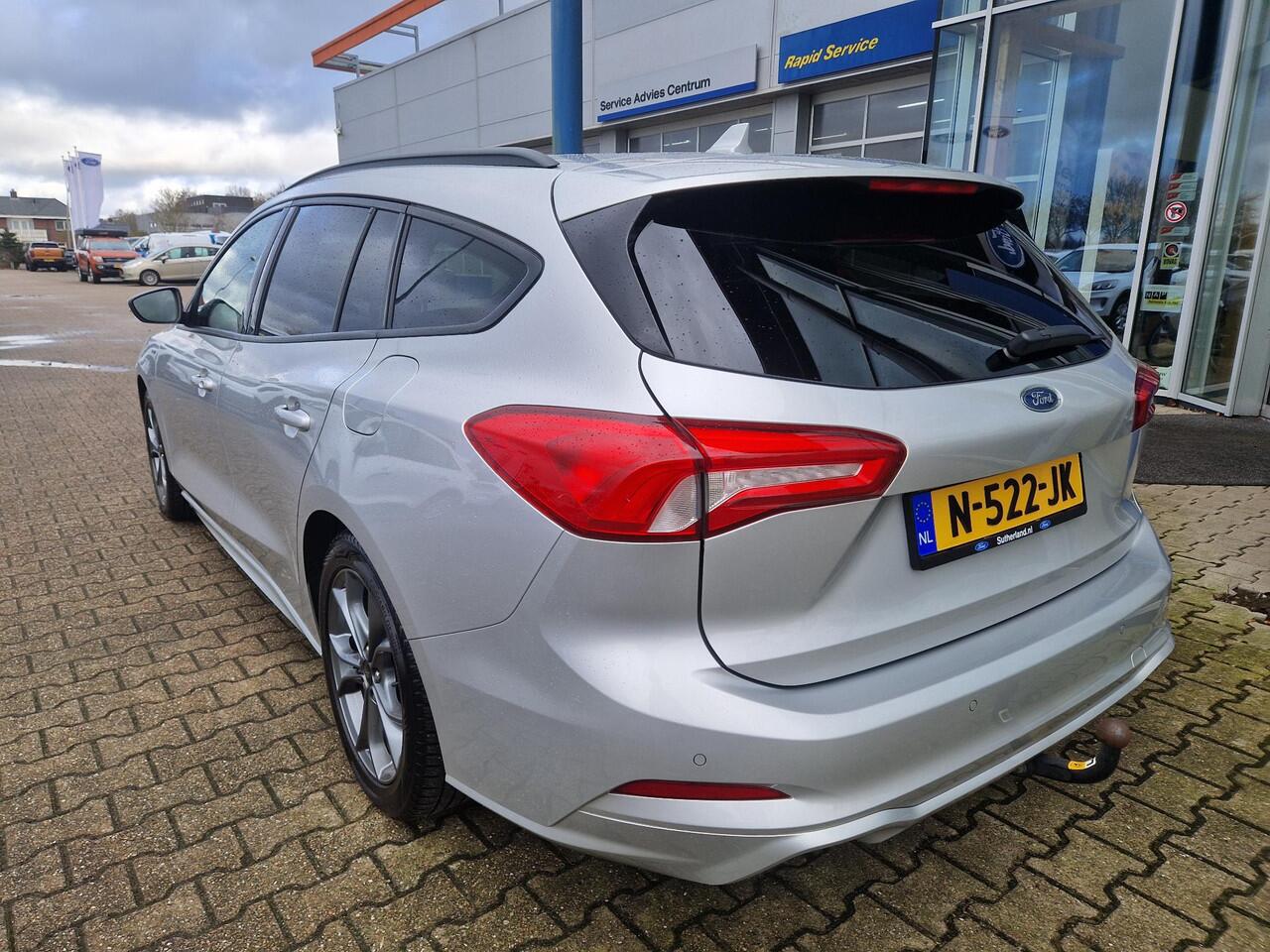 Ford FOCUS Wagon 1.0 EcoBoost ST Line Business | Trekhaak | LED verlichting voor en achter incl. LED dagrijverl.| Winterpack | Technology Pack Family Pack | Comfortpack | Privacy Glass