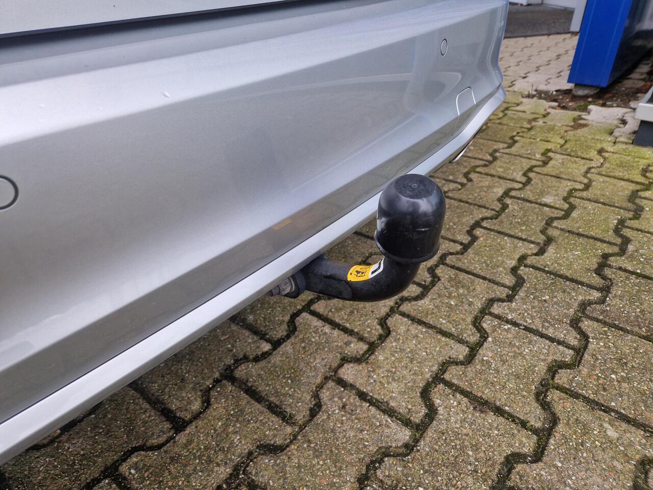 Ford FOCUS Wagon 1.0 EcoBoost ST Line Business | Trekhaak | LED verlichting voor en achter incl. LED dagrijverl.| Winterpack | Technology Pack Family Pack | Comfortpack | Privacy Glass