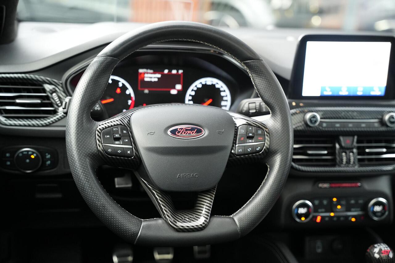 Ford FOCUS 2.3 EcoBoost ST-X Panoramadak Milltek LED B&O Headup Stuurverw.