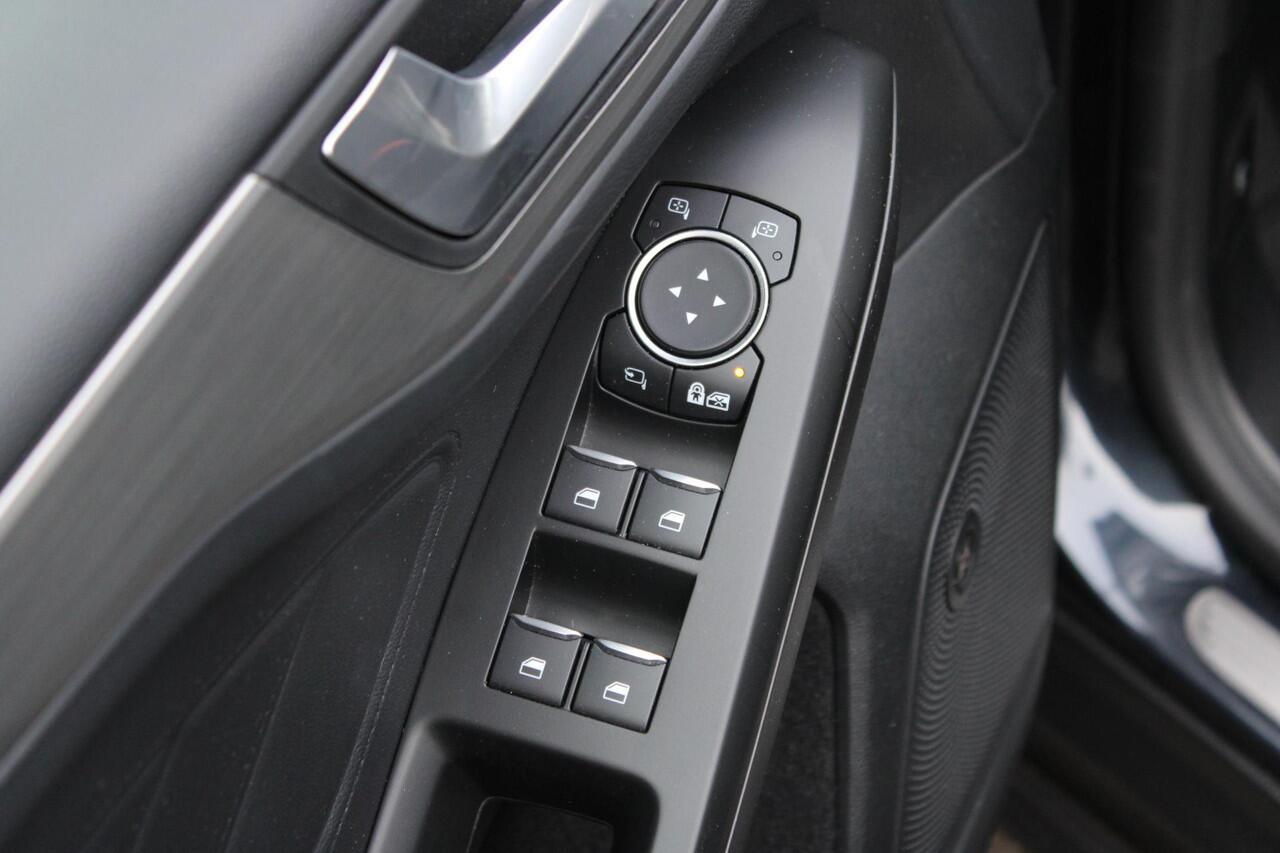 Ford FOCUS 1.0 EcoBoost Hybrid Titanium X Business B&O/Led/Camera