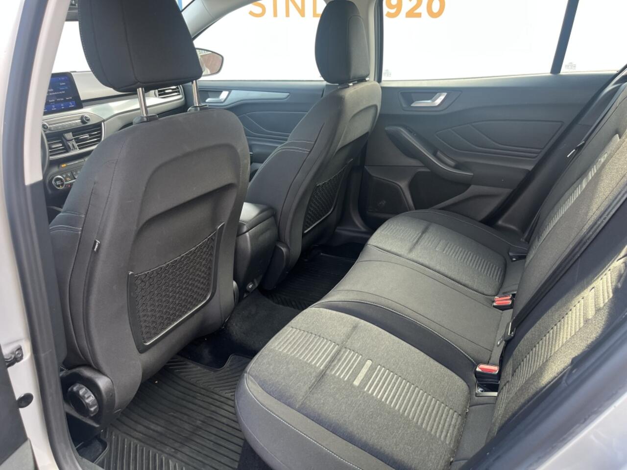 Ford FOCUS Wagon 1.0 EcoB. Active Bns COMFORT PACK! WINTERPACK! PARKINGPACK!