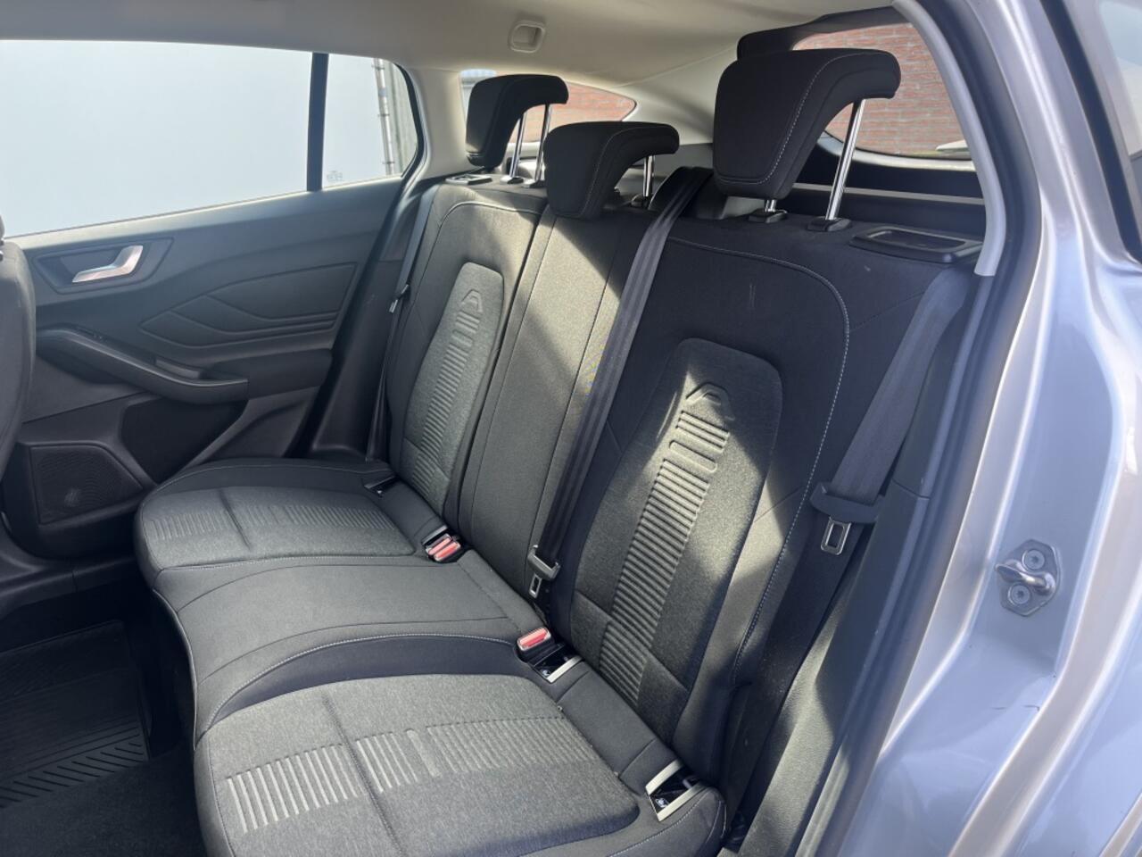 Ford FOCUS Wagon 1.0 EcoB. Active Bns COMFORT PACK! WINTERPACK! PARKINGPACK!