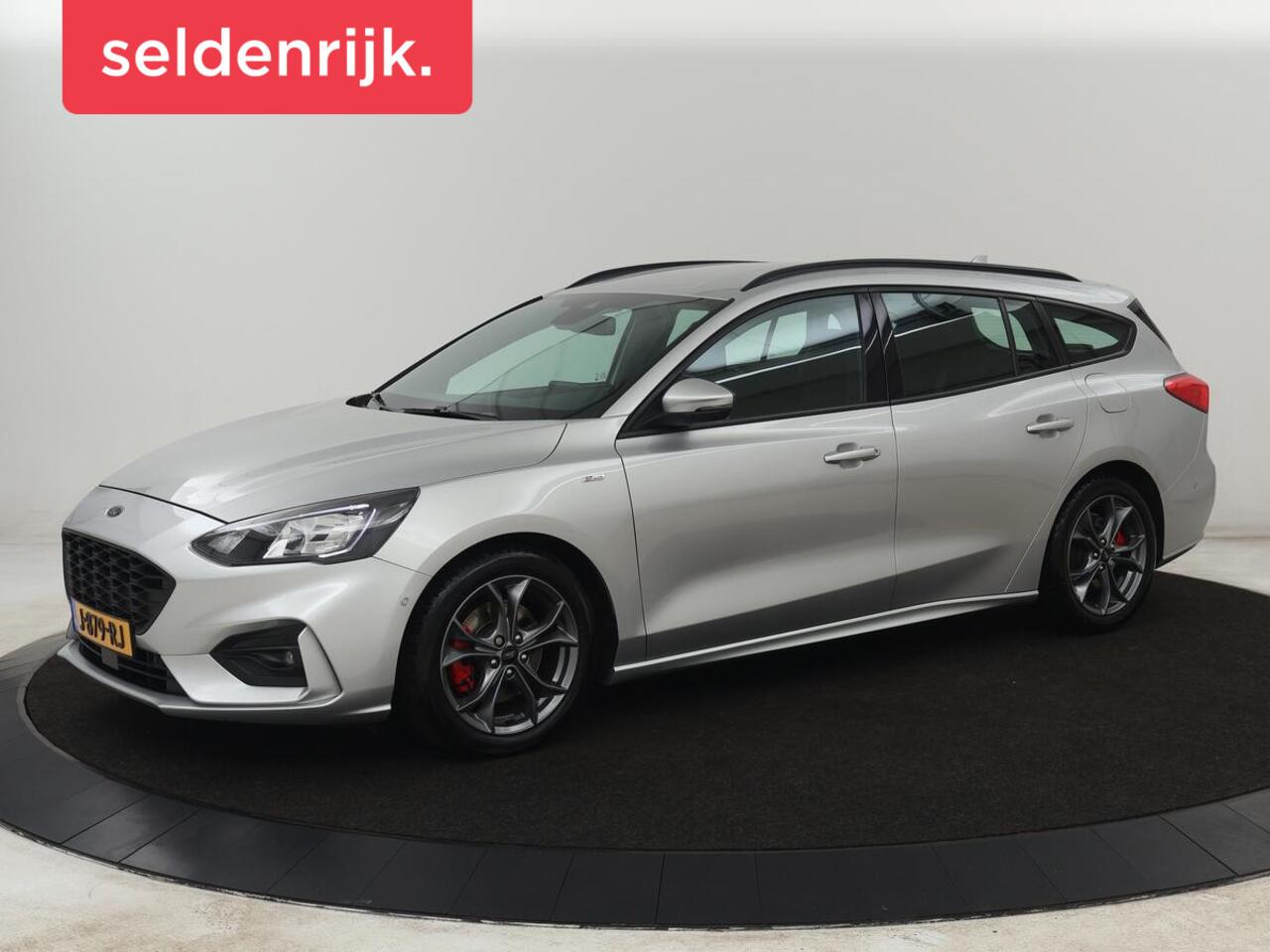 Ford FOCUS 1.5 EcoBoost ST Line | Stoelverwarming | Adaptive cruise | Camera | B&O Sound | Caplay | Keyless | Full LED | Park Assist | Climate control | Dodehoek detectie | Stuurverwarming