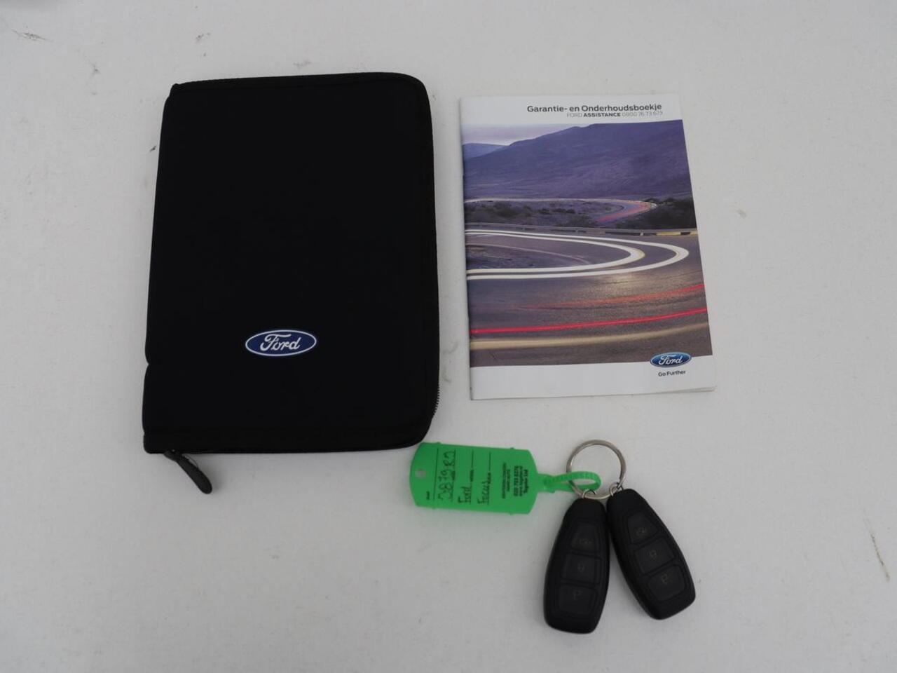 Ford FOCUS 1.5 EcoBoost ST Line | Stoelverwarming | Adaptive cruise | Camera | B&O Sound | Caplay | Keyless | Full LED | Park Assist | Climate control | Dodehoek detectie | Stuurverwarming