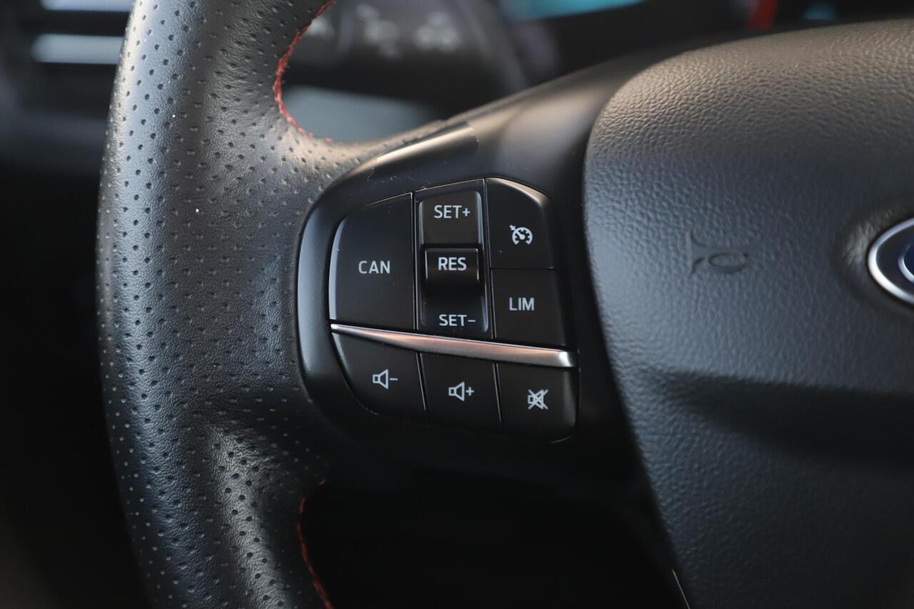 Ford FOCUS Wagon 1.0 EcoBoost ST Line Business Navigatie Achteruitrijcamera Winter Pakket Stuur & Stoelverwarming B&O Audio