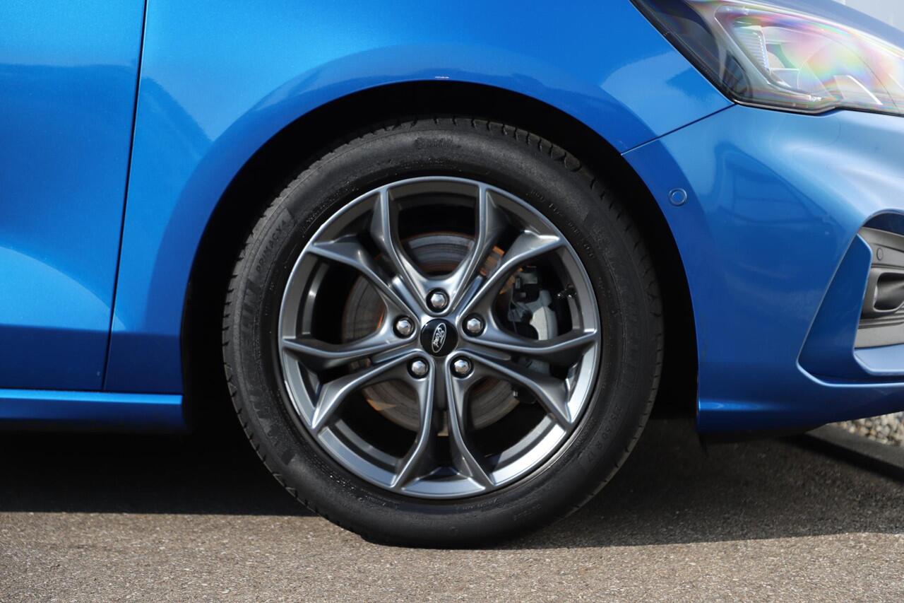 Ford FOCUS Wagon 1.0 EcoBoost ST Line Business Navigatie Achteruitrijcamera Winter Pakket Stuur & Stoelverwarming B&O Audio