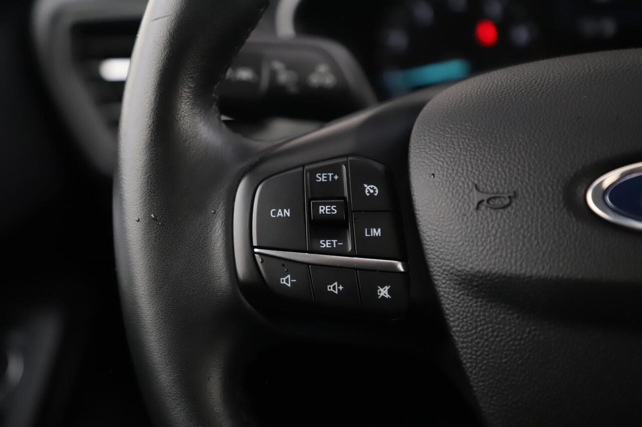 Ford FOCUS Wagon 1.0 EcoBoost Hybrid Trend Edition Business Panoramadak Stuur & Stoelverwarming Navigatie Achteruitrijcamera Airco Cruise Control