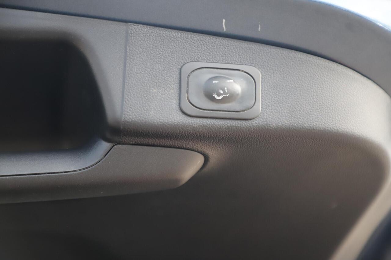 Ford FOCUS Wagon 1.0 EcoBoost Hybrid Titanium X Business Trekhaak Navigatie Achteruitrijcamera Winter Pakket Stuur & Stoelverwarming Carplay Android Cruise Control