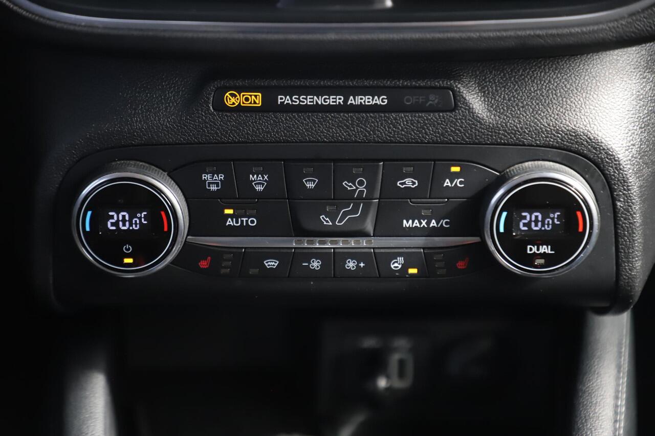 Ford FOCUS Wagon 1.0 EcoBoost Hybrid Titanium X Business Trekhaak Navigatie Achteruitrijcamera Winter Pakket Stuur & Stoelverwarming Carplay Android Cruise Control