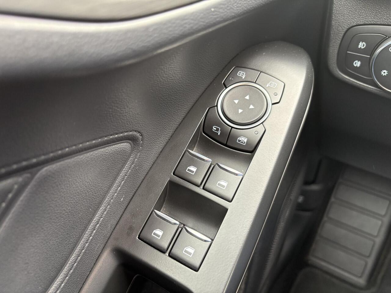 Ford FOCUS Wagon 1.0 EcoBoost Titanium Wagon | Winter Pack | Adaptive cruise control | Camera | Navigatie | 17 inch | Reservewiel