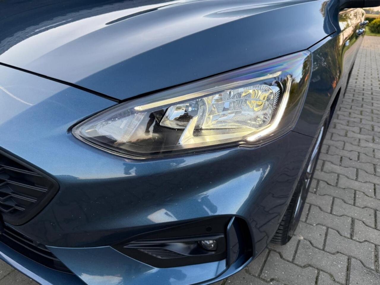 Ford FOCUS 1.0 EBH ST-line mild hybride