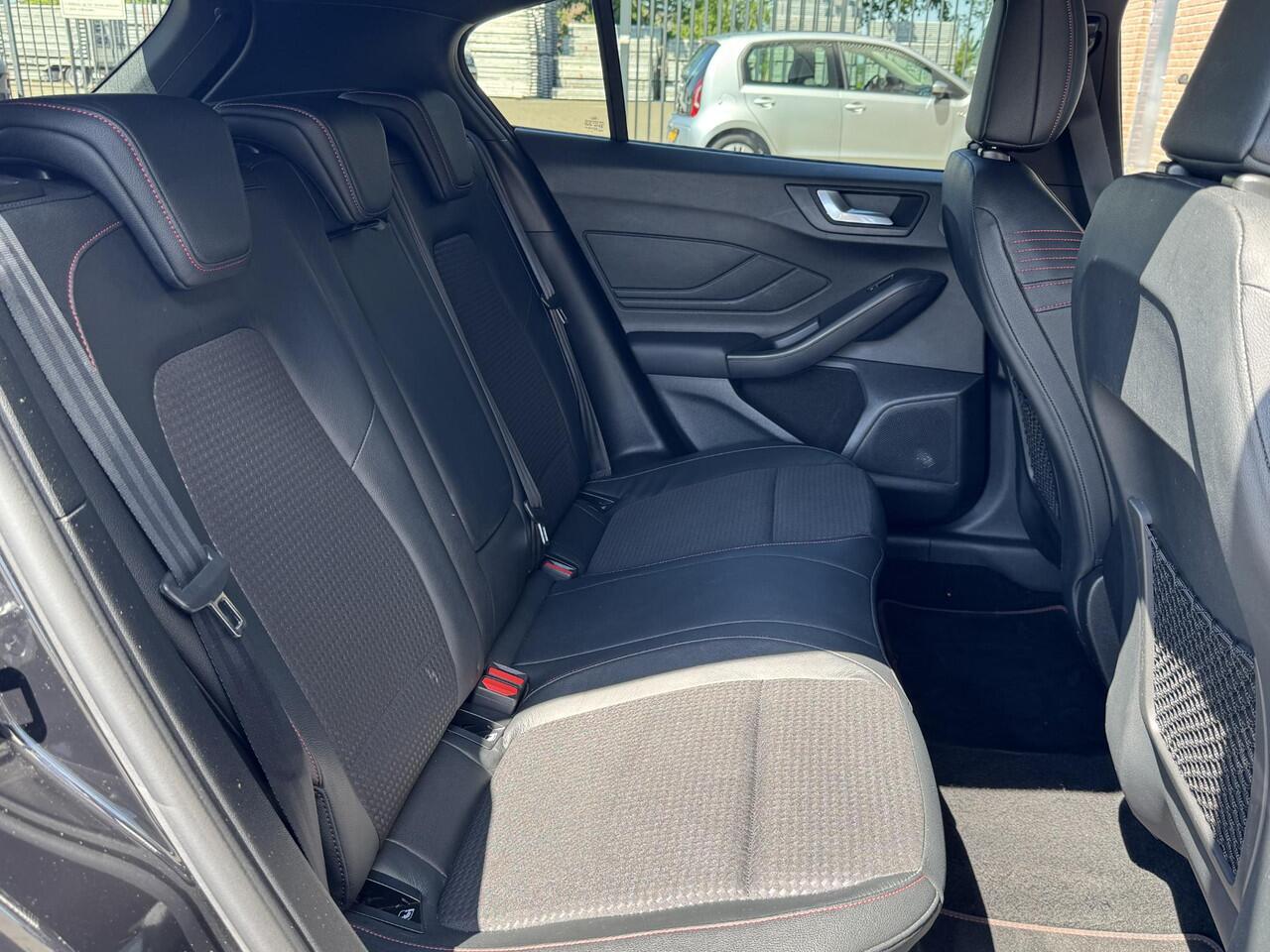 Ford FOCUS 1.5 ECOBOOST ST LINE X BUSINESS I AUTOMAAT I WINTER PAKKET I ADAPTIVE CRUISE CONTROL I APPLE CARPLAY