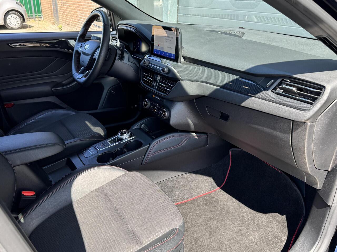 Ford FOCUS 1.5 ECOBOOST ST LINE X BUSINESS I AUTOMAAT I WINTER PAKKET I ADAPTIVE CRUISE CONTROL I APPLE CARPLAY