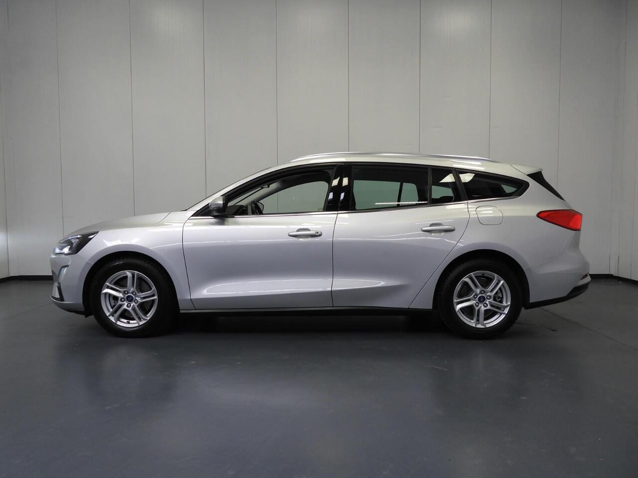 Ford FOCUS Wagon 1.0 EcoBoost Hybrid Trend Business NAVI/CAMERA/CRUISE/LED/16"LMV!