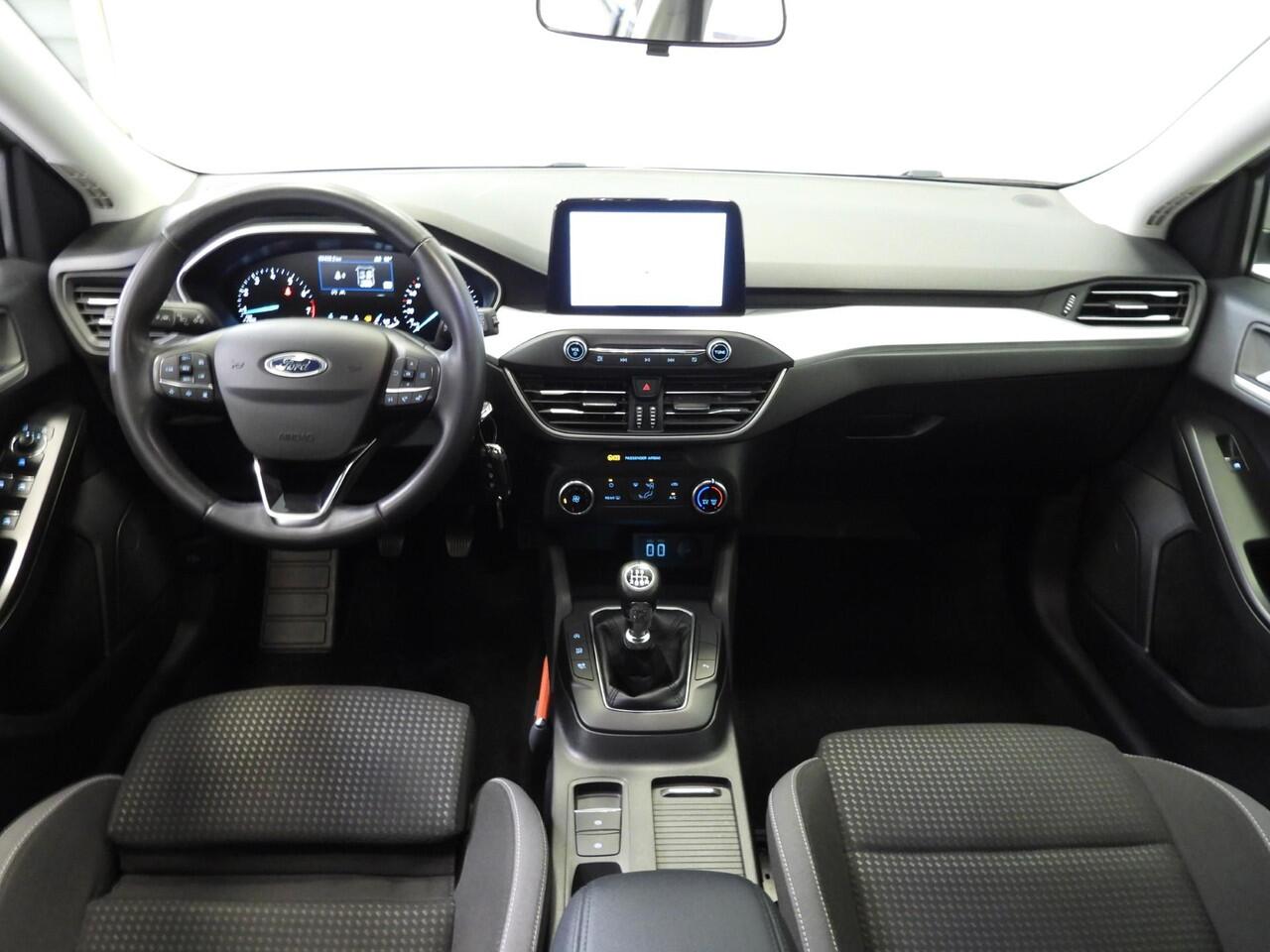 Ford FOCUS Wagon 1.0 EcoBoost Hybrid Trend Business NAVI/CAMERA/CRUISE/LED/16"LMV!