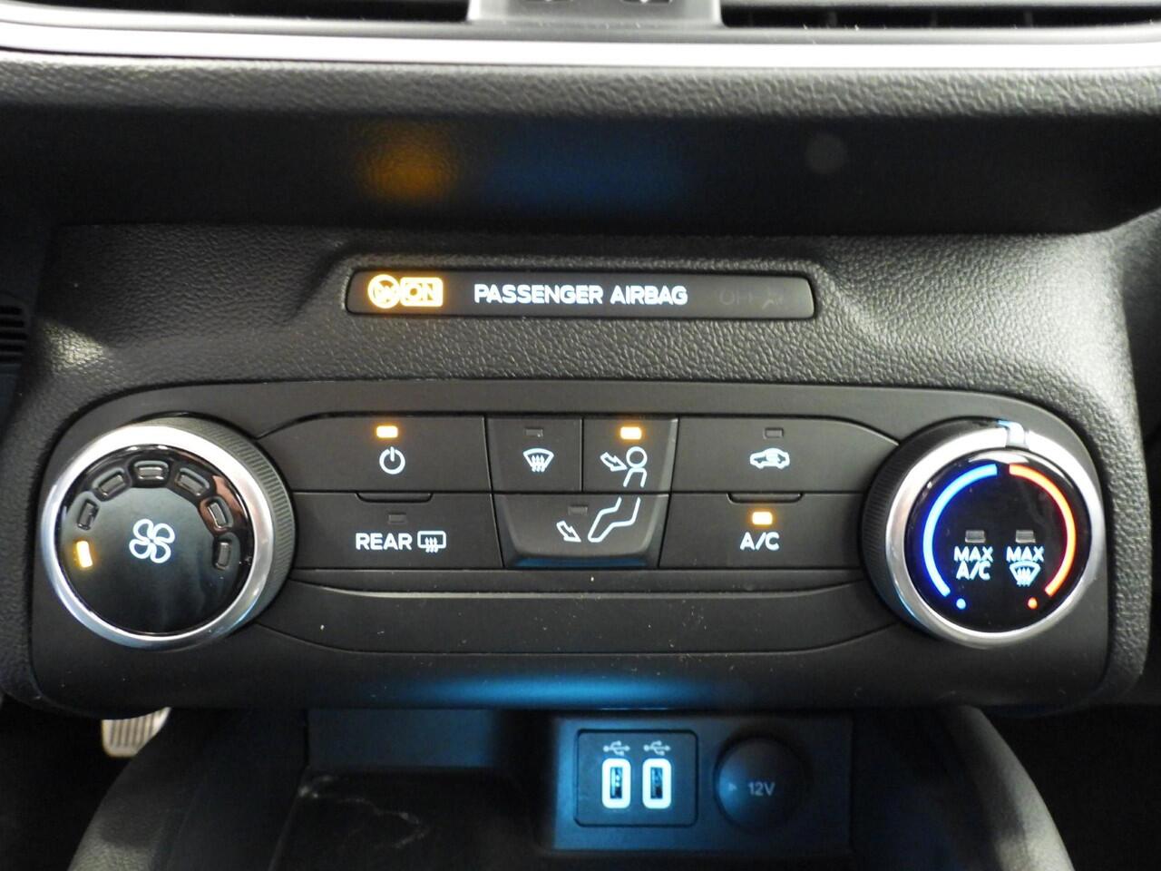 Ford FOCUS Wagon 1.0 EcoBoost Hybrid Trend Business NAVI/CAMERA/CRUISE/LED/16"LMV!