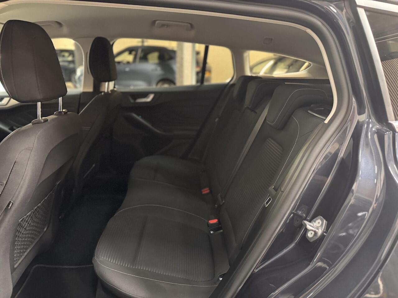 Ford FOCUS 1.0 EcoB Hybrid Titanium X Ad. Cruise Navi Camera Winter pack Privacy Glass Wagon Dealeronderhouden