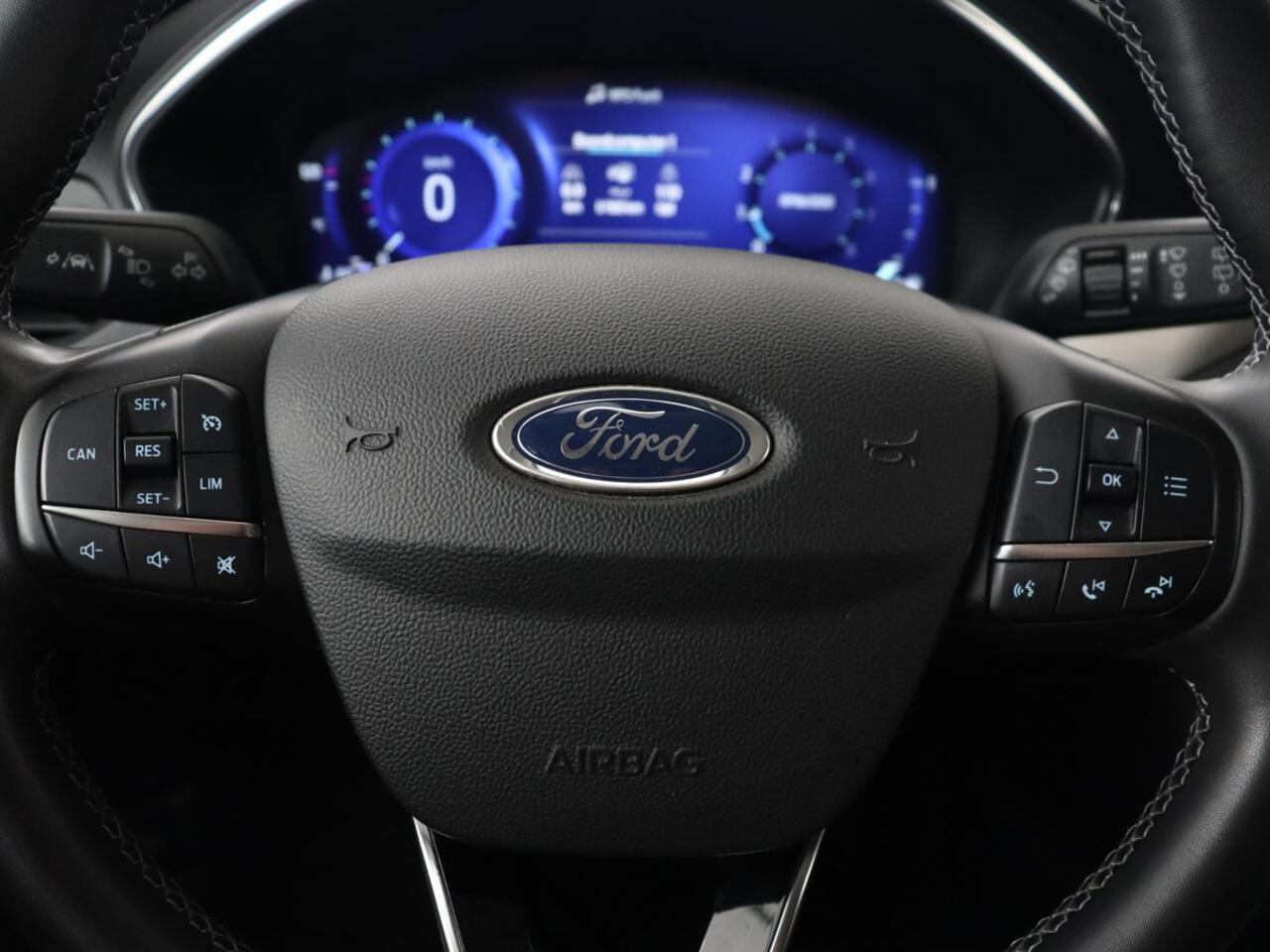 Ford FOCUS 1.0 EcoBoost Hybrid Titanium X | Stoel & stuurverwarming | Camera | Trekhaak | Carplay | Digital Cockpit | Full LED | Keyless