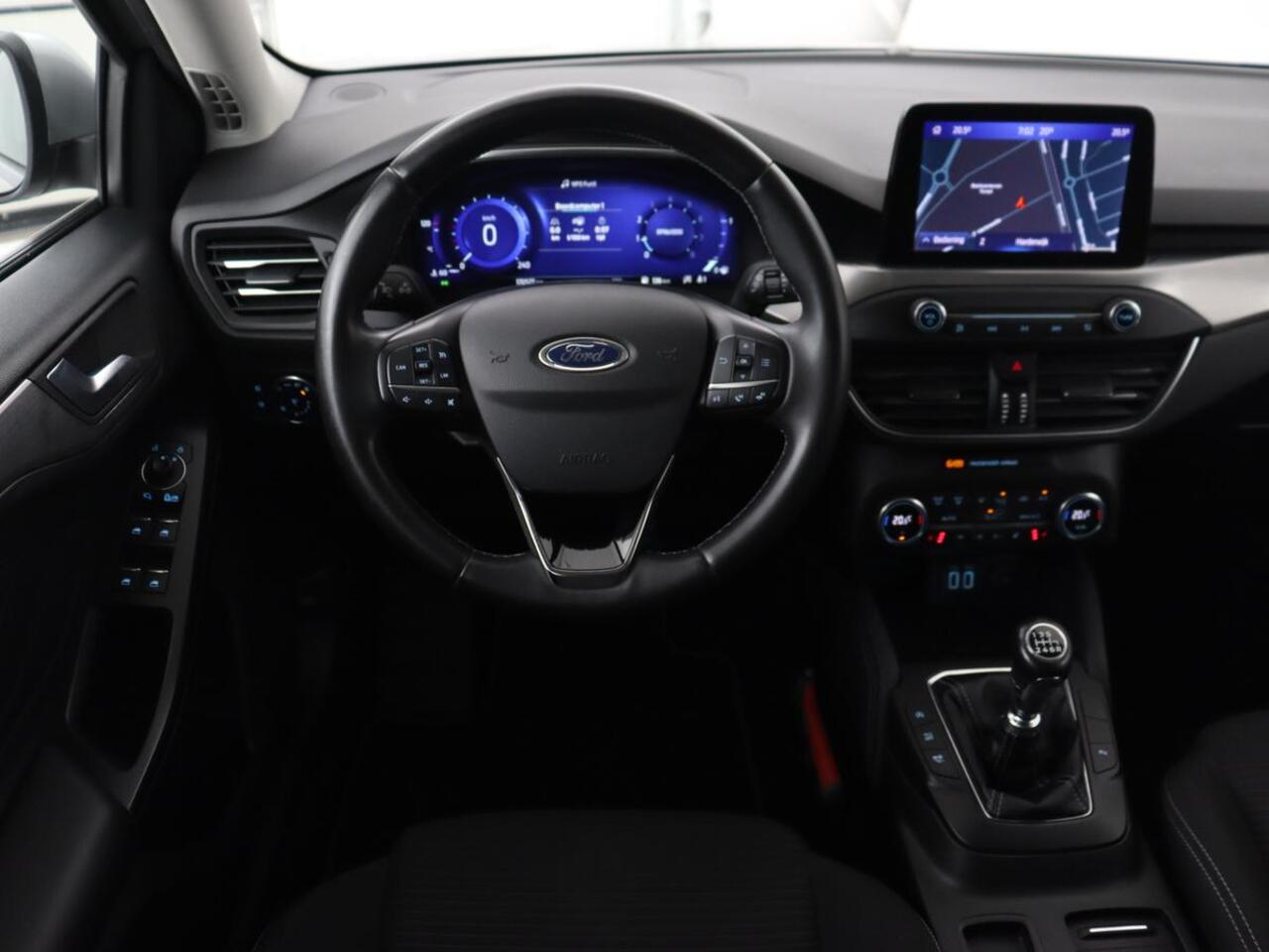 Ford FOCUS 1.0 EcoBoost Hybrid Titanium X | Stoel & stuurverwarming | Camera | Trekhaak | Carplay | Digital Cockpit | Full LED | Keyless