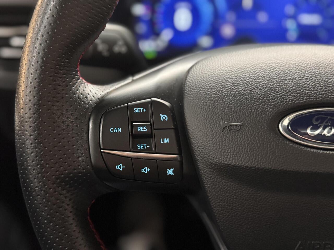 Ford FOCUS 1.0 EcoB Hybrid ST Line X Panoramadak Camera Winter Design pack Full LED 5drs Dealeronderhouden