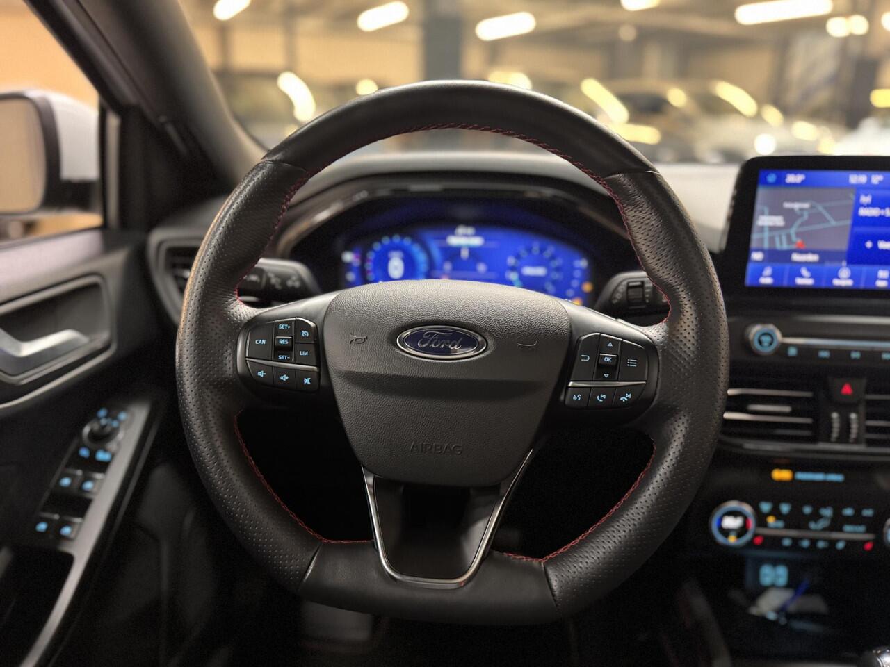 Ford FOCUS 1.0 EcoB Hybrid ST Line X Panoramadak Camera Winter Design pack Full LED 5drs Dealeronderhouden