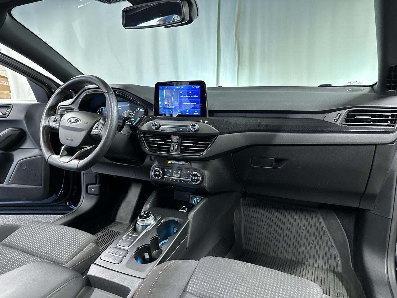 Ford FOCUS Wagon 1.5 EcoBoost ST Line Business Automaat | 182 PK | Navi | LED