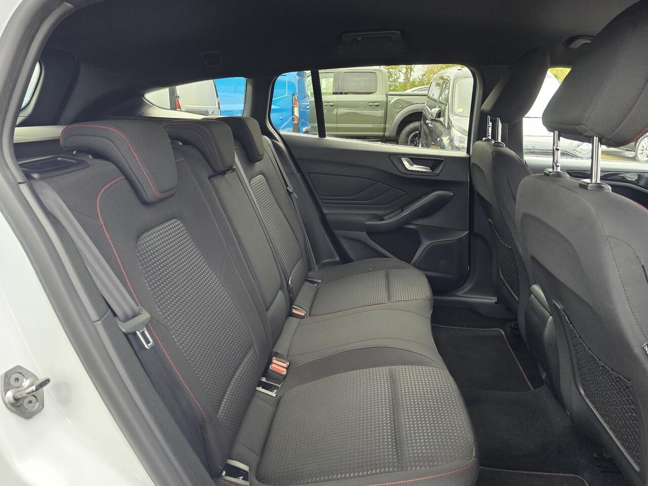 Ford FOCUS Wagon 1.0 EcoBoost ST Line X Business AGR-stoelen | Winter Pack | Full LED | 18 inch lichtmetalen velgen