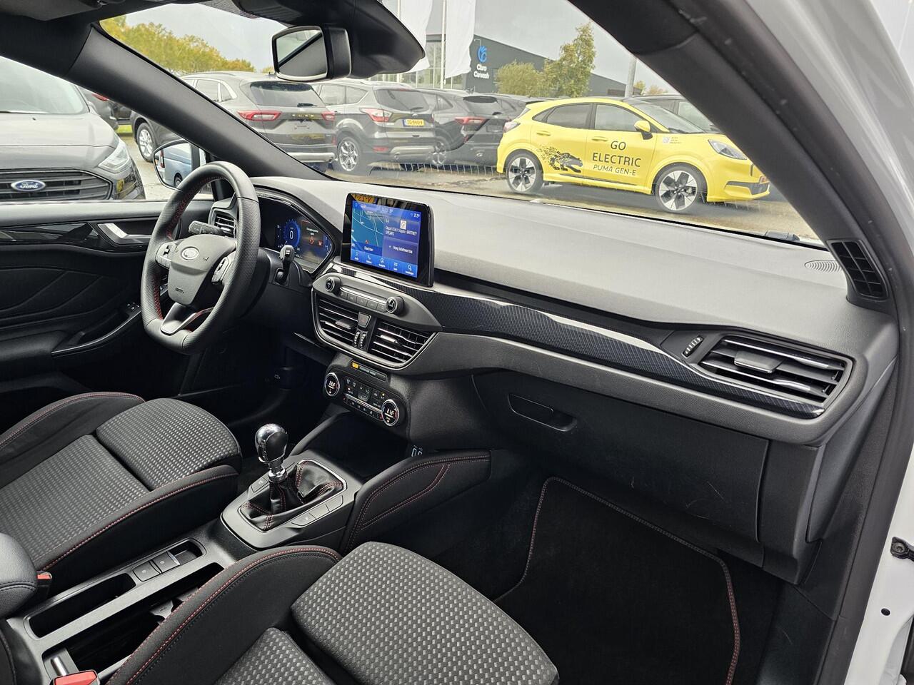 Ford FOCUS Wagon 1.0 EcoBoost ST Line X Business AGR-stoelen | Winter Pack | Full LED | 18 inch lichtmetalen velgen