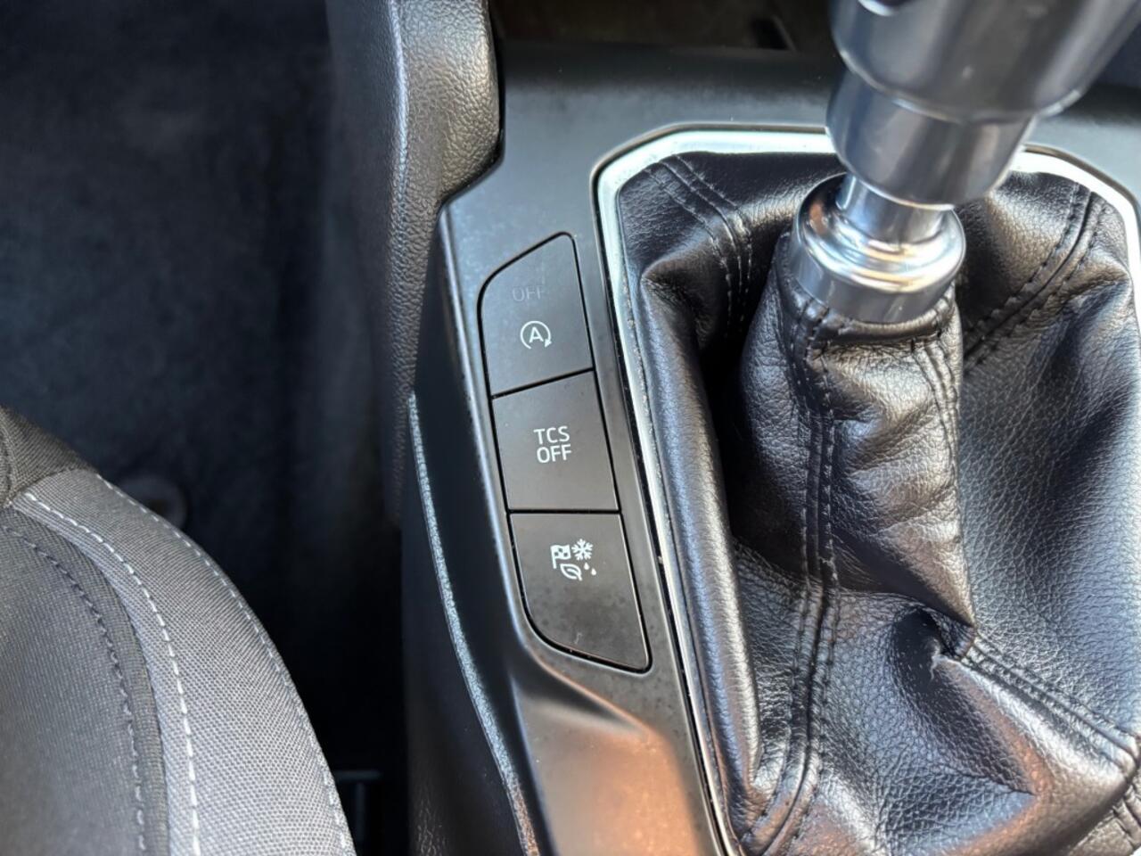 Ford FOCUS 1.0 EBH TR ED. BNS NAVI AIRCO PDC LMV