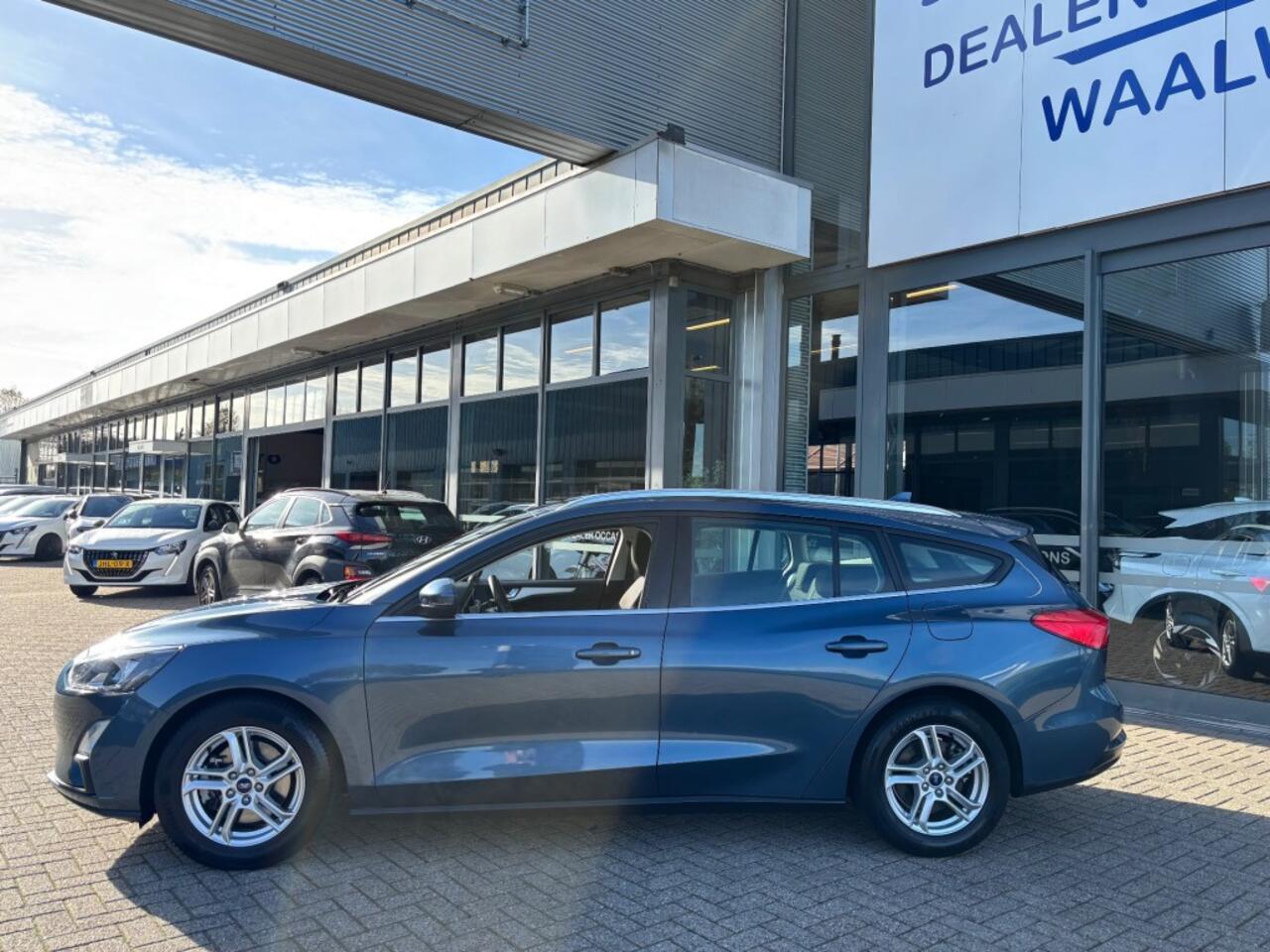 Ford FOCUS 1.0 EBH TR ED. BNS NAVI AIRCO PDC LMV