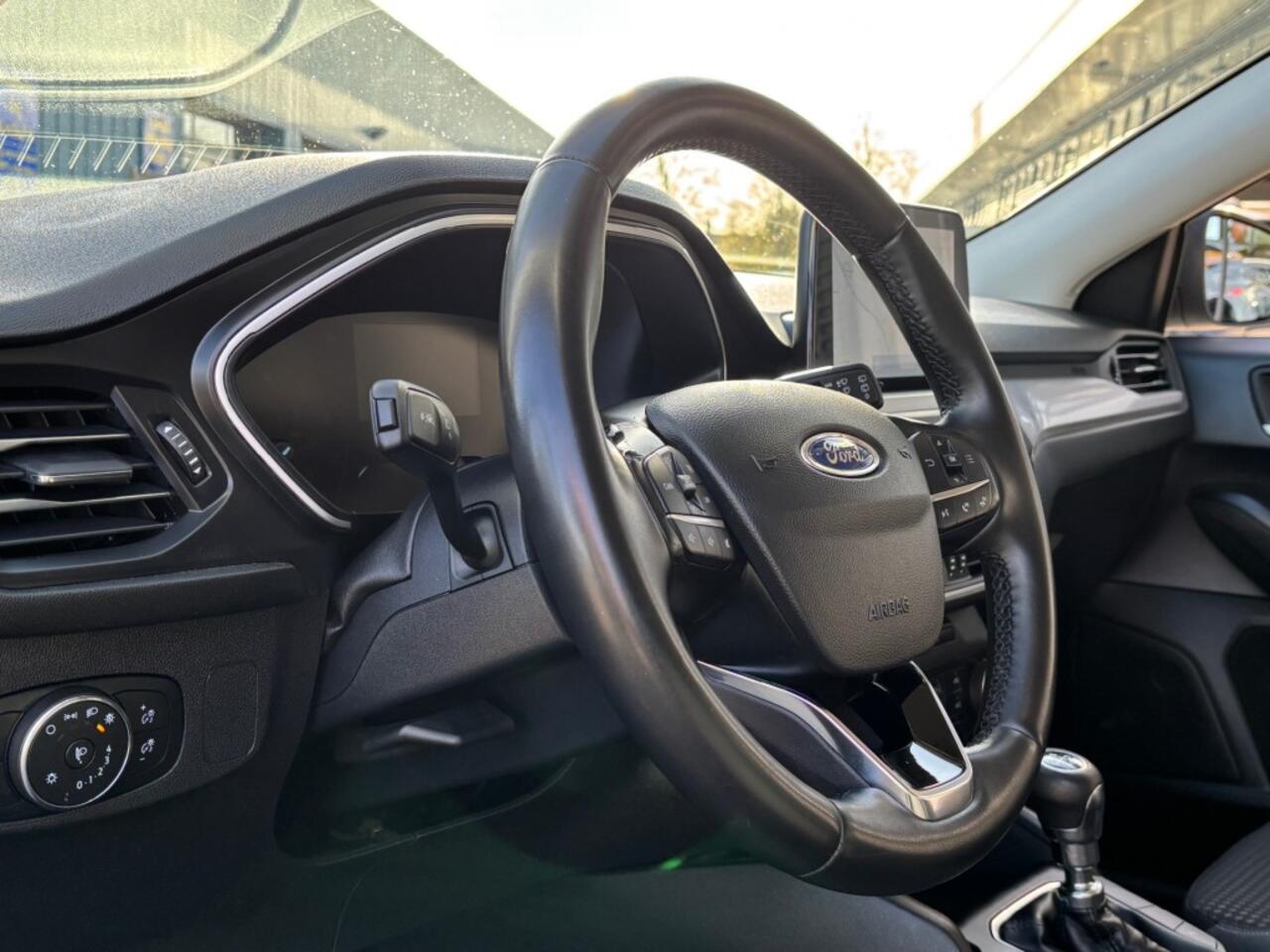 Ford FOCUS 1.0 EBH TR ED. BNS NAVI AIRCO PDC LMV