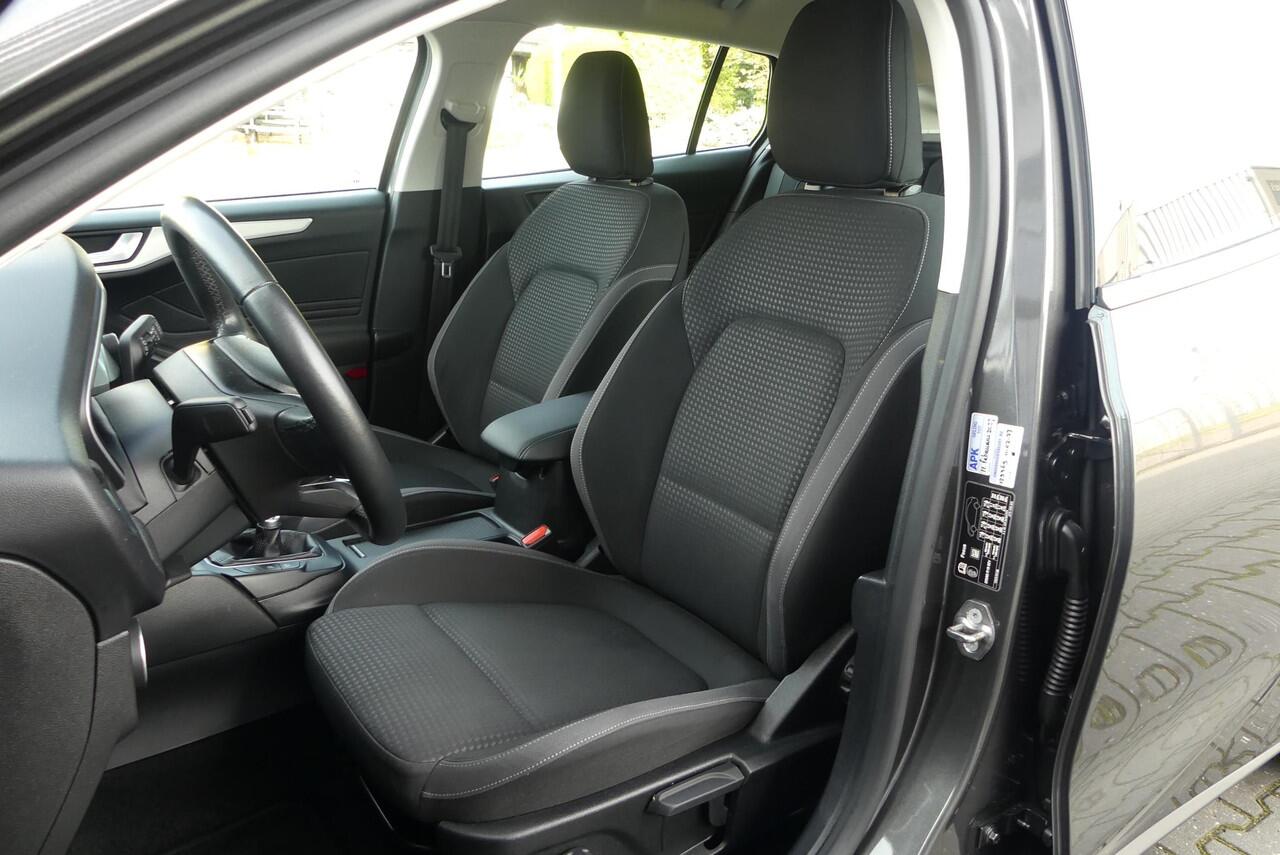 Ford FOCUS Wagon 1.0 EcoBoost Titanium WINTER PACK, CRUISE, CAMERA, APPLE CARPLAY/ANDROID AUTO, NAVI, AIRCO, 107.167KM