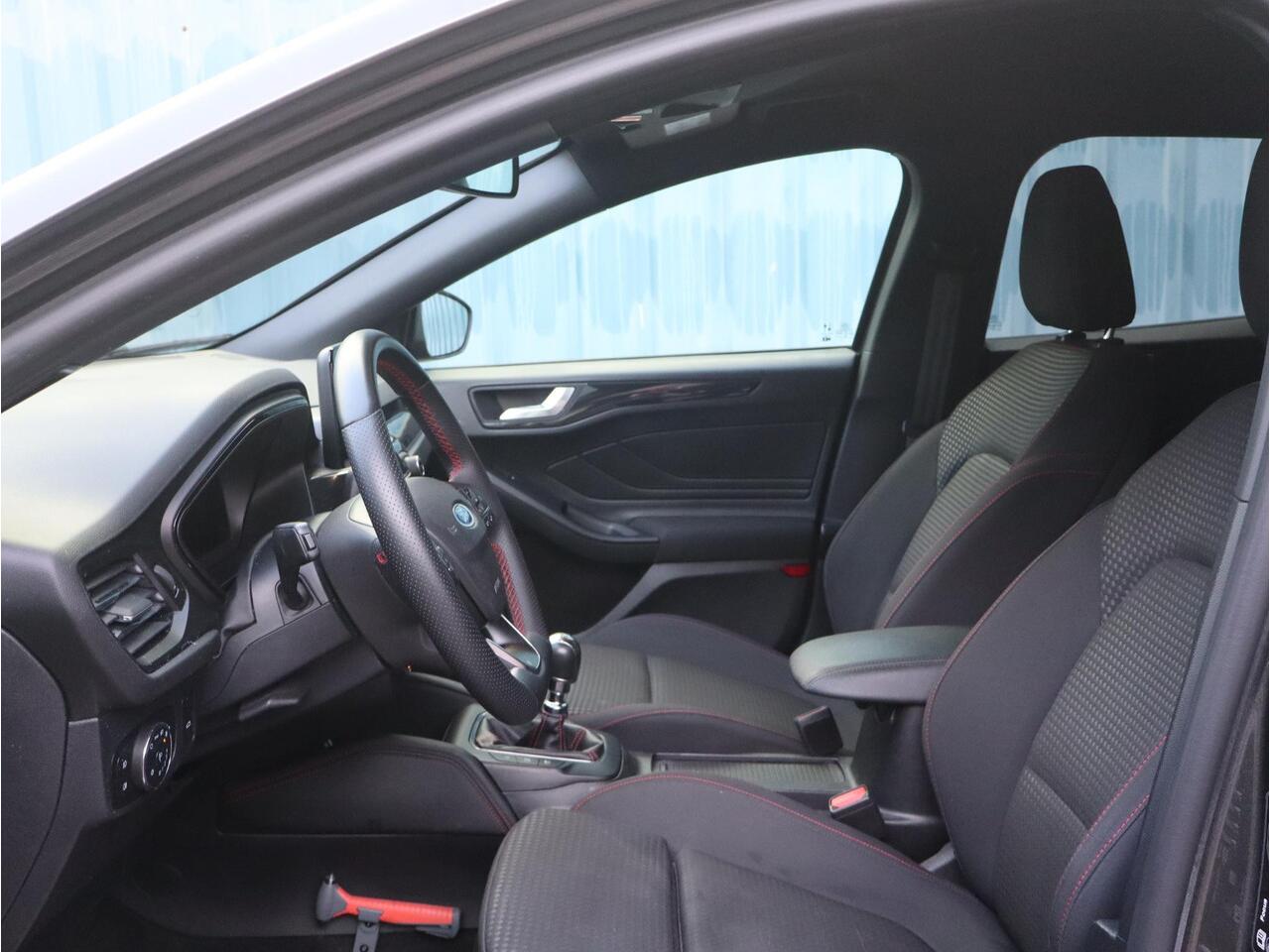 Ford FOCUS Wagon ST Line X 1.0 Hybrid 155pk H6 | NAVI | B&O PREMIUM AUDIO | ELEKTR. ACHTERKLEP | CLIMA |