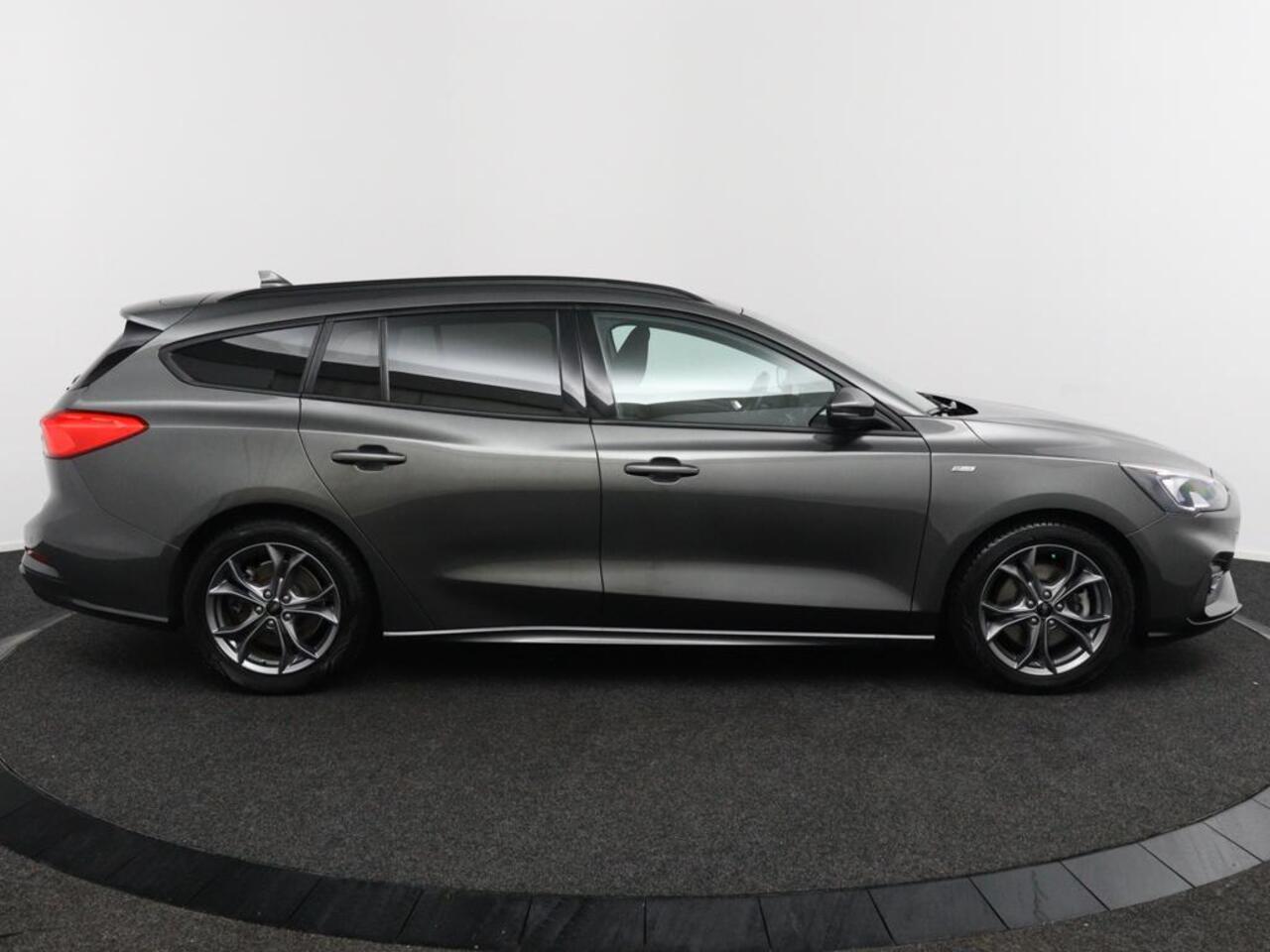 Ford FOCUS Wagon 1.0 EcoBoost ST Line*ECC*CRUISE*NAVI*CAM*