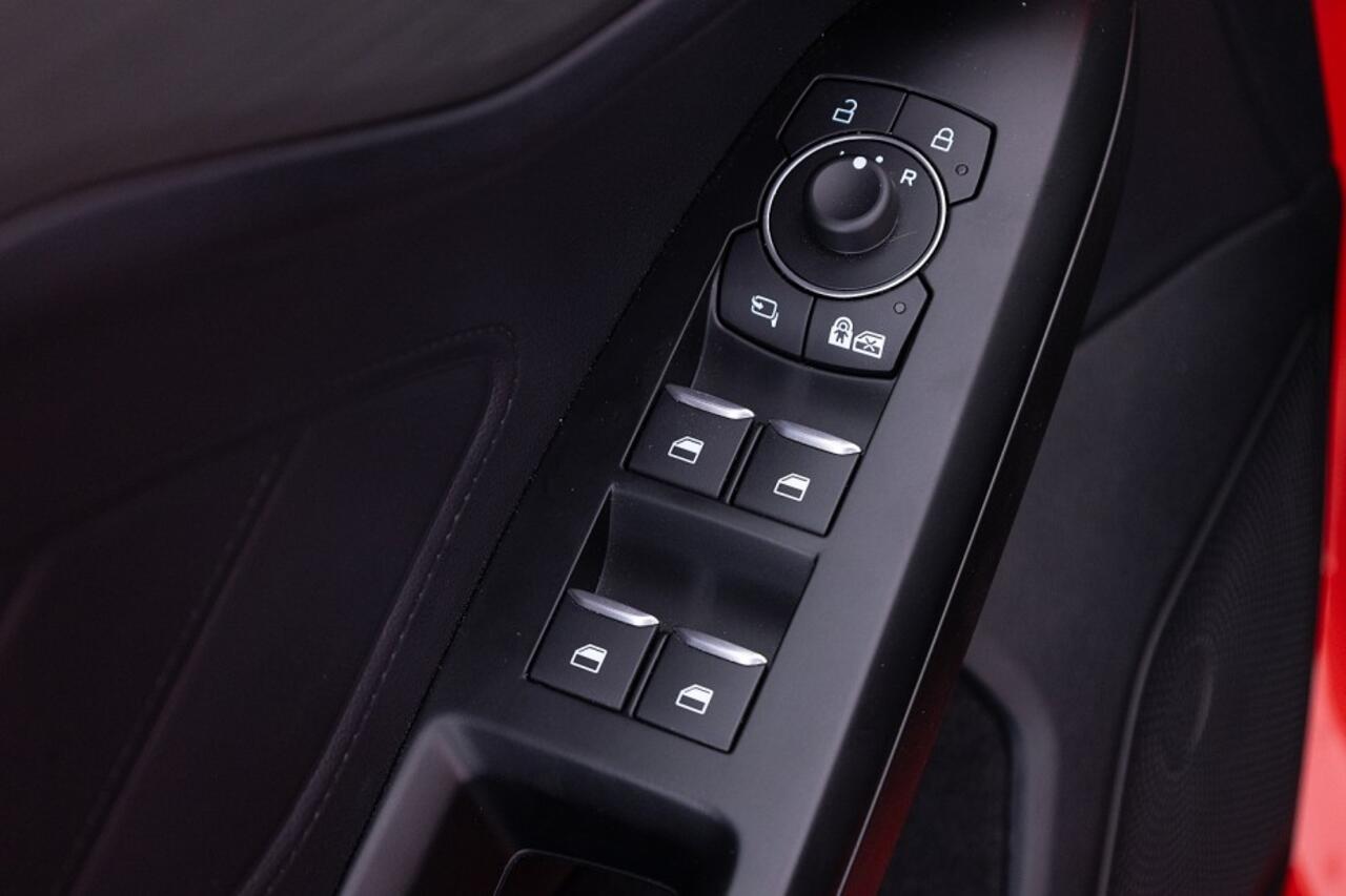 Ford FOCUS Wagon 1.0 EcoBoost Hybrid Titanium X Business ? 1e Eigenaar