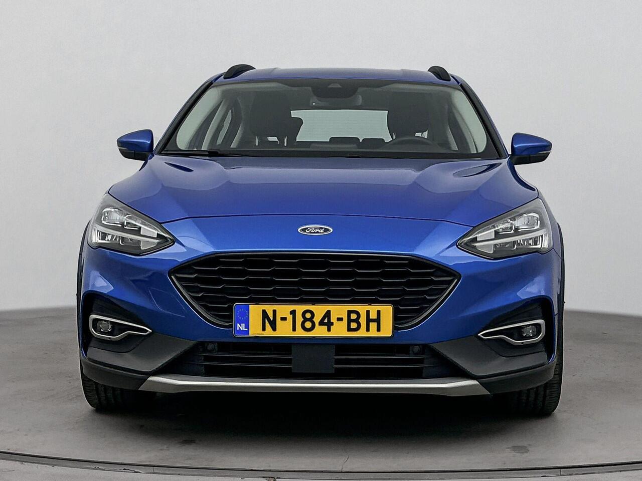 Ford FOCUS 1.0 EcoBoost Hybrid Active Business | Airco | Apple Carplay & Android Auto | Cruise Control | Navigatie | Winterpakket | Trekhaak | Achteruitrijcamera en Sensoren